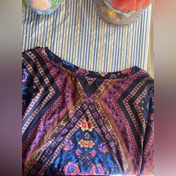 Johnny Was  Floral T-Shirt Womens Sz 2X Long Sleeve V Neck Top Multicolor - Picture 11 of 11